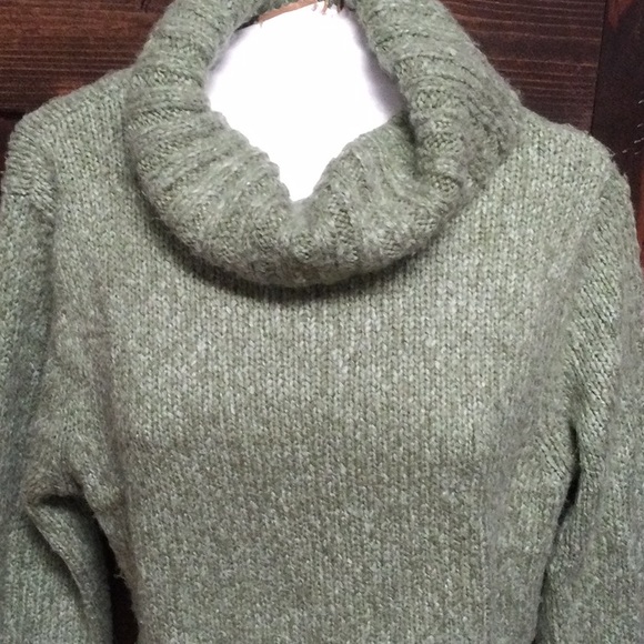 New York and Company long sleeve Cowl turtle neck sweater - Picture 2 of 5
